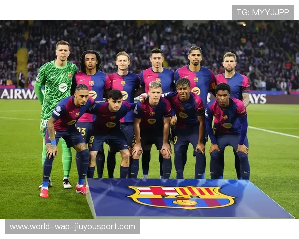 足球巨星亮相新发色！像二次元